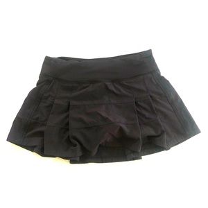 Lululemon Tennis Skirt in Black sz 4